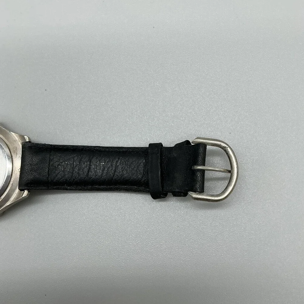 Vintage Guess Mens Watch 38mm Black Dial Silver Tone Leather Band New Battery